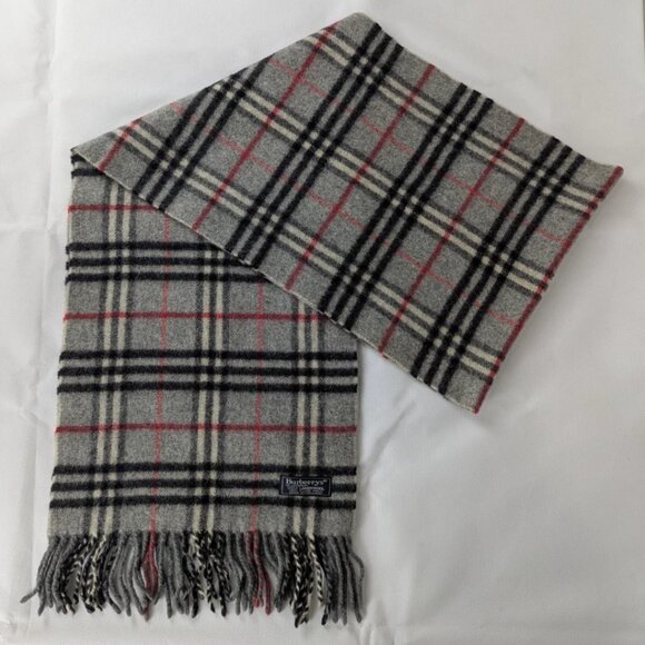 Authentic Used Burberry Scarf Gray – Unisex Lambswool Check – Luxury Fashion - Picture 1 of 6